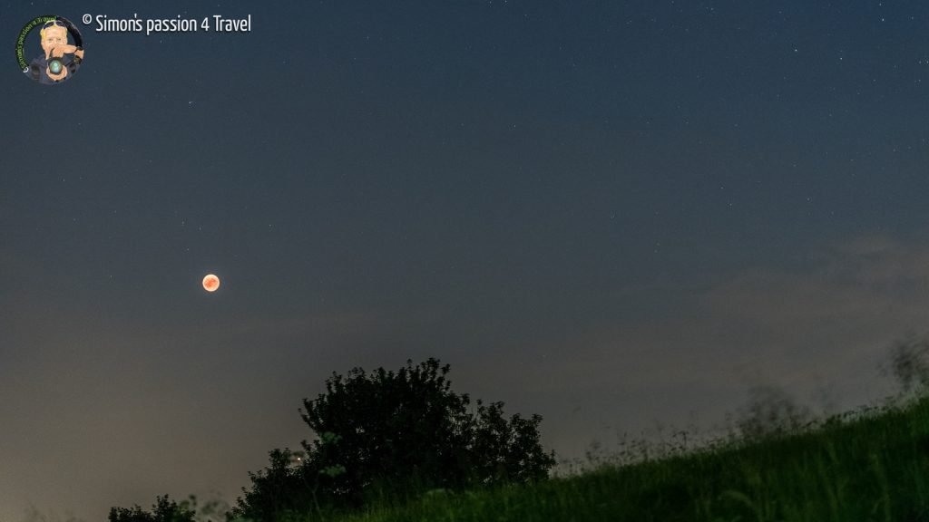 luna rossa con marte